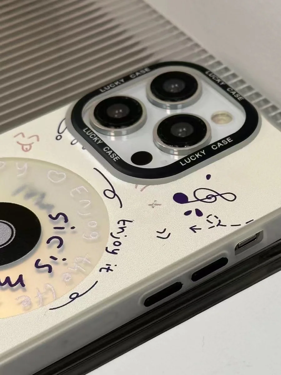 CDを取り込むスマホで失敗しない選び方とは？レトロなデザインが心を癒すiPhoneケースの真実