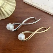 大きさのある人工パールヘアクリップ【夏用・おしゃれなカエル型留め具】