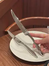 高級ステンレス製牛ステーキナイフ【重厚感ある西洋食器】