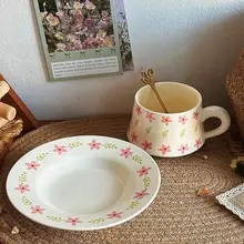 高級感ある陶器製コーヒーカップ＆ソーサー【贈り物に最適・ギフトボックス入り】