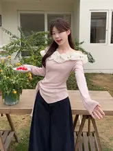 春にぴったりな魅力的な花立体刺繍Tシャツ【オフショルダー・不規則デザイン・優美なシルエット】