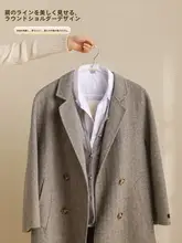 広幅デザインの滑り止めハンガー【無痕・衣類収納用・実用的】