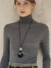 全羊毛の無縫製ハイネックフィットニットトップス【スリムフィット・女性用】