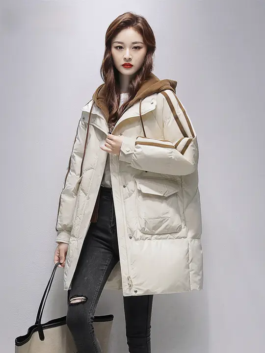 デザイン切替のダウンジャケット【スポーツスタイル・中長丈・冬用】（セットアップ対応）