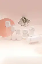 大口径真空二重構造スプレーボトル【携帯用・旅行用・プッシュ式・化粧品収納】