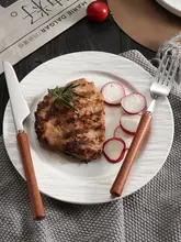 高級ステーキナイフ【西洋料理用・鋭い刃・スタイリッシュデザイン】