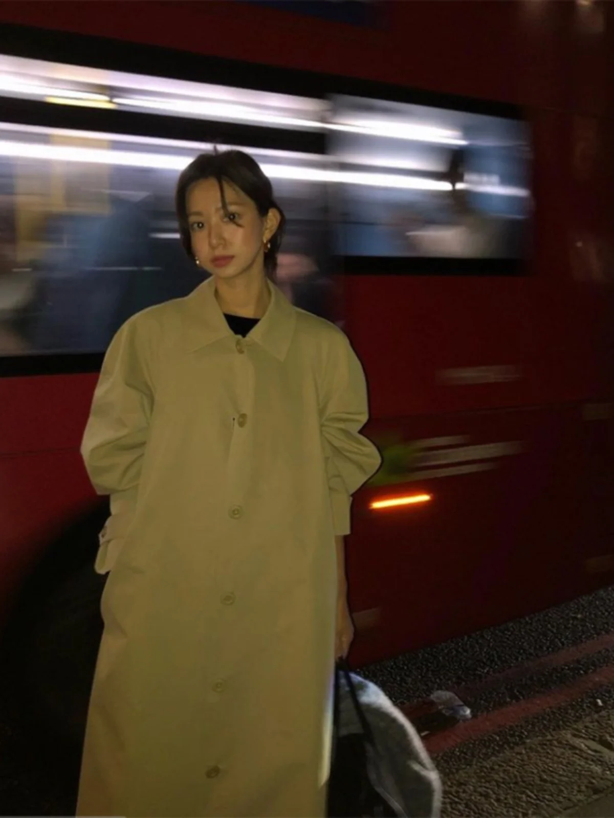 大人可愛い服 40代コーデ｜心のリラックスを実現するトレンチコートの選び方