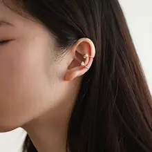 天然淡水真珠イヤーカフ【軽やかで高級感のあるデザイン・ノー打孔】