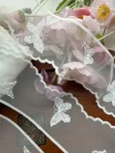 白い蝶の刺繍手作り DIY 生地