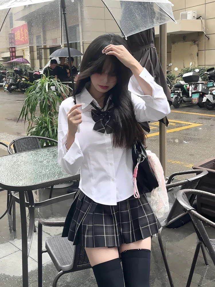 高校制服がかわいいって、どう選ぶ？東鷹時記の長袖JK制服が解決するリアルな悩み