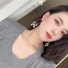 天然淡水真珠のピアス【個性的なデザイン・軽やかなフリンジ・女性用】