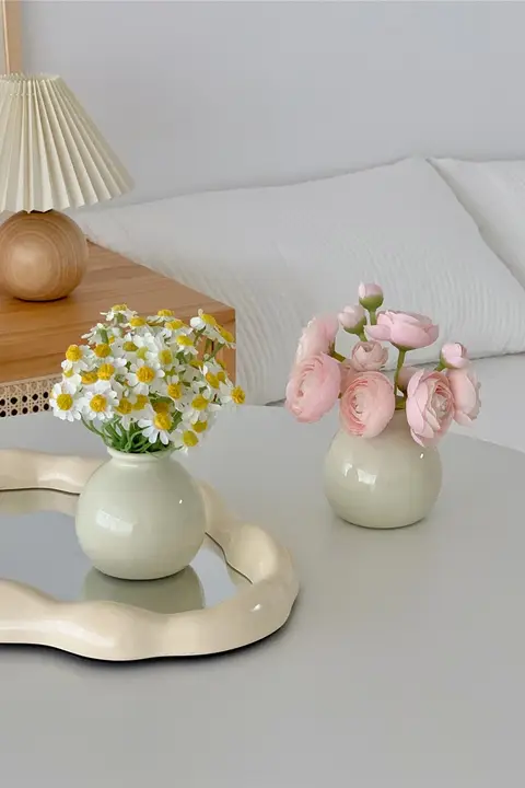高級感ある陶器製ミニフラワーベース【インテリア装飾用・造花対応・欧風デザイン】