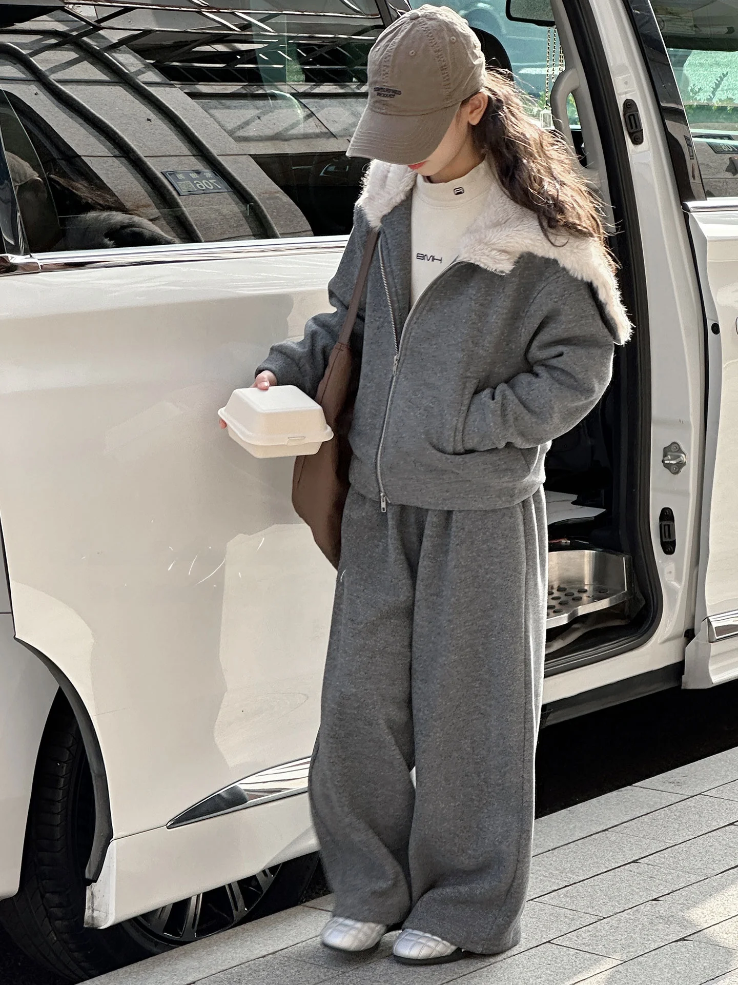 冬服 可愛い コーデ おすすめ5選：なぜ今、可愛さと機能性を両立できるのか？