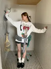 赤いアビーガールのコットン長袖Tシャツ【泥塑スタイル】