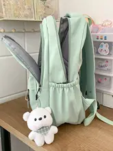 シンプルなデザインの黒いリュックサック【大容量・女子学生用】