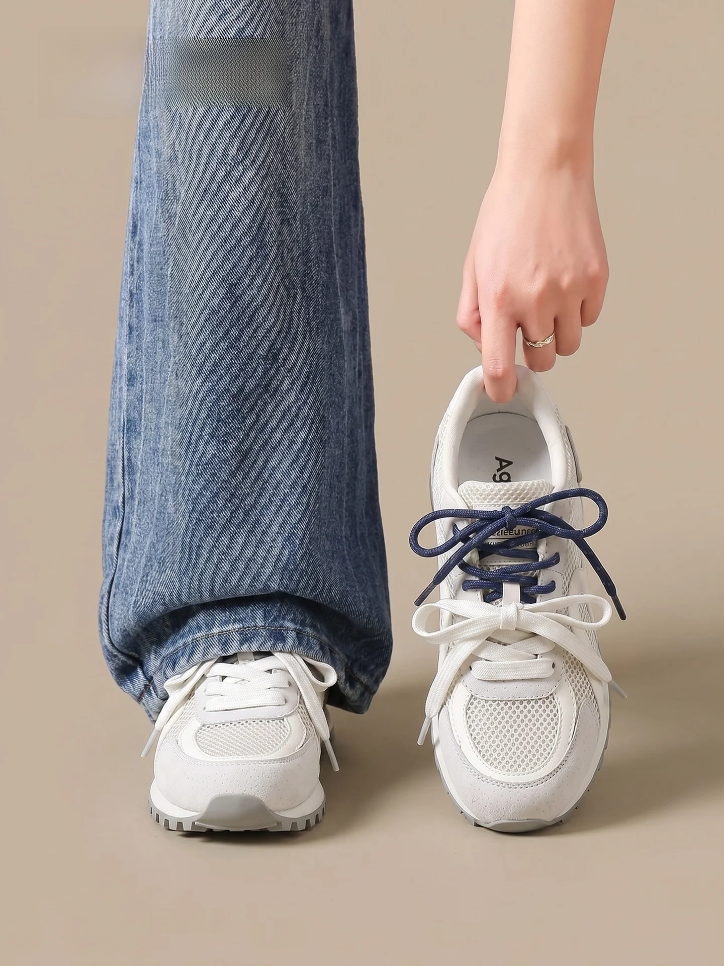 アグ ウルトラミニ 厚底を選ぶべき理由は？実は「足に合う」かどうかが鍵です
