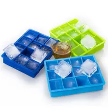 シリコン製アイスキューブトレイ【フタ付き・大容量・四角形】