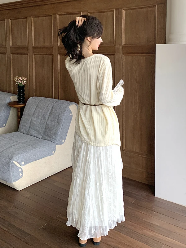20代の女性が今、インスタに投稿したい「温かみのあるコーデ」は？