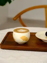 手描きの陶器製コーヒーカップ【銀杏デザイン・釉下彩装飾・ギフトにも最適】