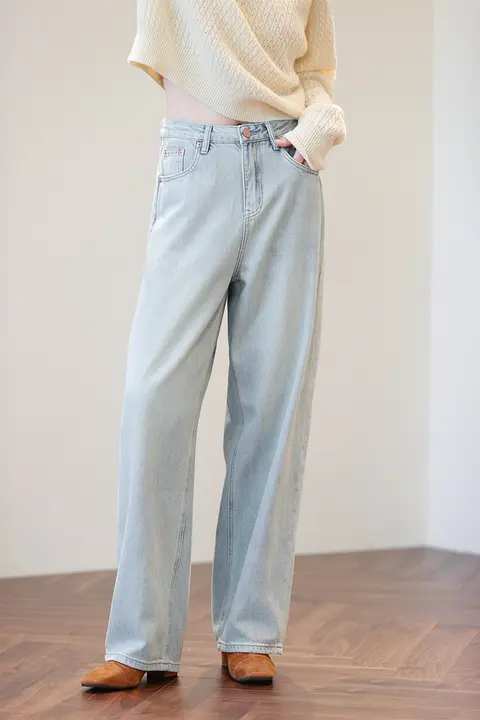 ヴィンテージ感のあるブルー デニム ワイドレッグパンツ【ハイウエスト・スリム効果・ロング丈】
