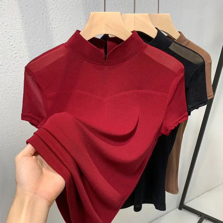 上質なシフォン素材の女性用短袖Tシャツ【タートルネック・スリムフィット・ワインレッド】