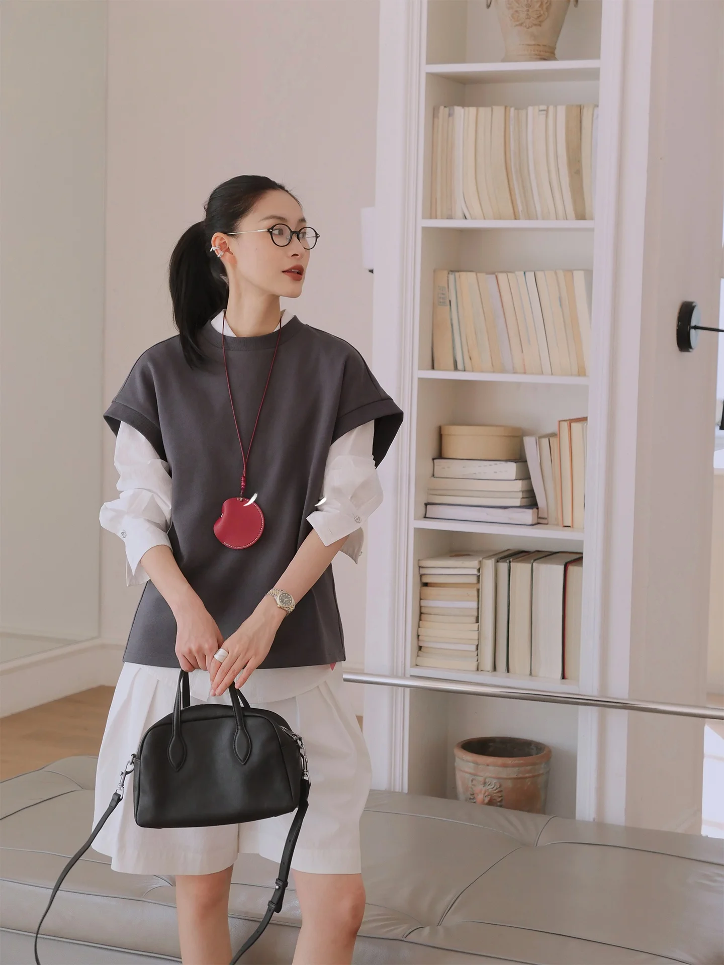 20代の女性が「通勤で気分をリセットする」Tシャツは、これだ？
