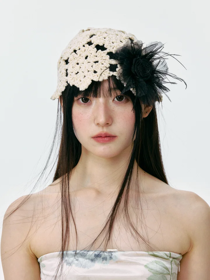 春夏秋にぴったり！リーフデザインのクロシェニットキャップ【透かし編み・カジュアルスタイル】
