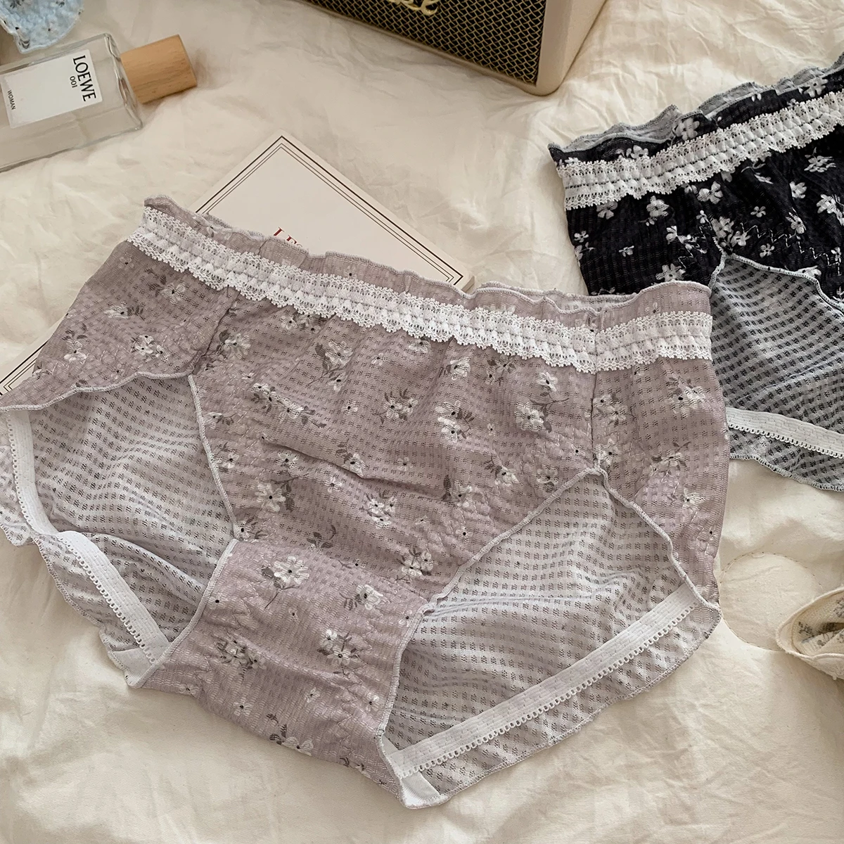 フランス風セクシー少女用パンティ：透過性と快適さを実現する三角パンツ