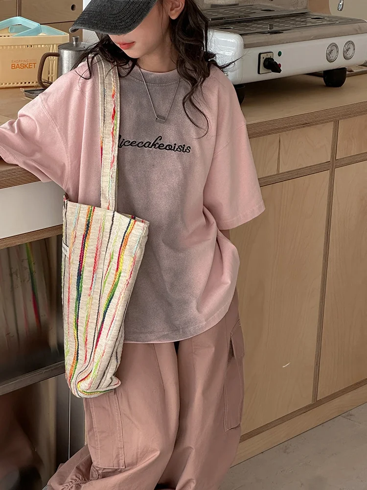 刺繍グラデーションデザインの子供用夏用半袖Tシャツ：大人っぽいスタイルの実用性と着心地の検証