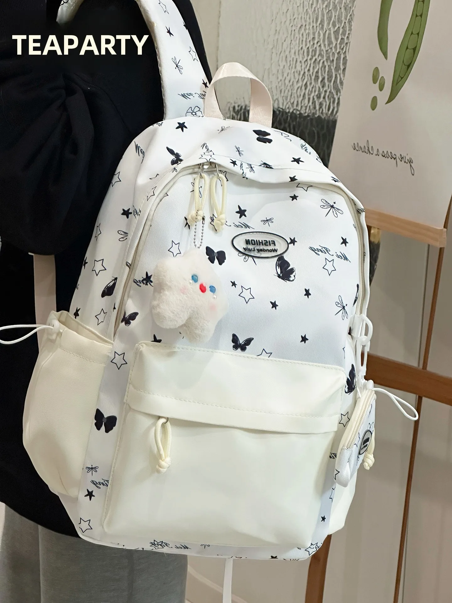 40代の通学スタイルに合うリュックは？学生時代の思い出を今も活かせる「かわいいグラフィックリュック」の選び方