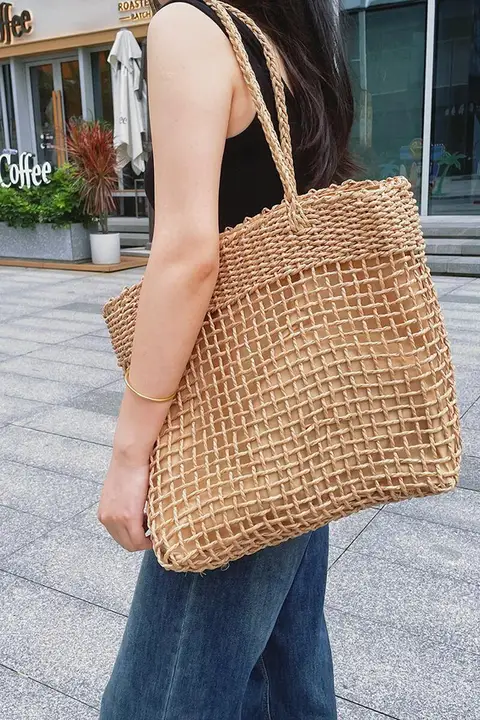 大容量の編み込みトートバッグ【草編み・ショルダー・ビーチ用】