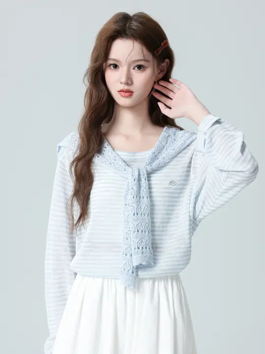 ブルーストライプ長袖Tシャツ【ゆったりシルエット・デザイン感・薄手・カーディガン風】