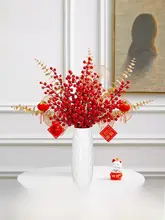 新年を祝い飾る！赤い发财果と冬青の造花アレンジ【テーブルデコレーション用・手作り装飾】