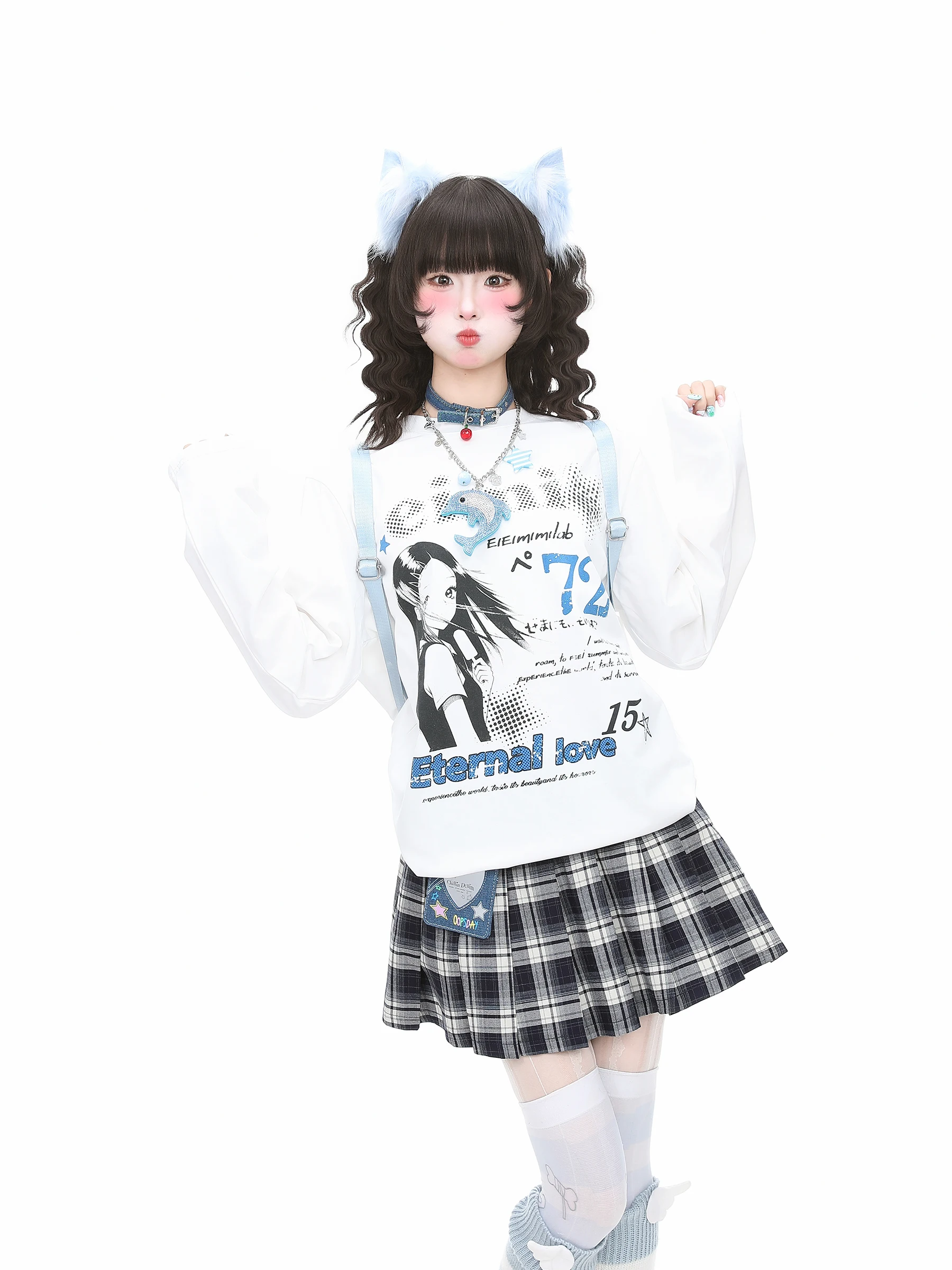 Y2Kスタイルの長袖Tシャツ：Languid Parkの迷彩デザインが定義する春のカジュアルスタイル