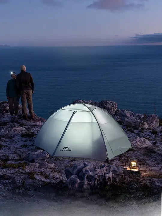 軽量なアウトドア用ハイキングテント【登山・キャンプ用・夜間シェルター】