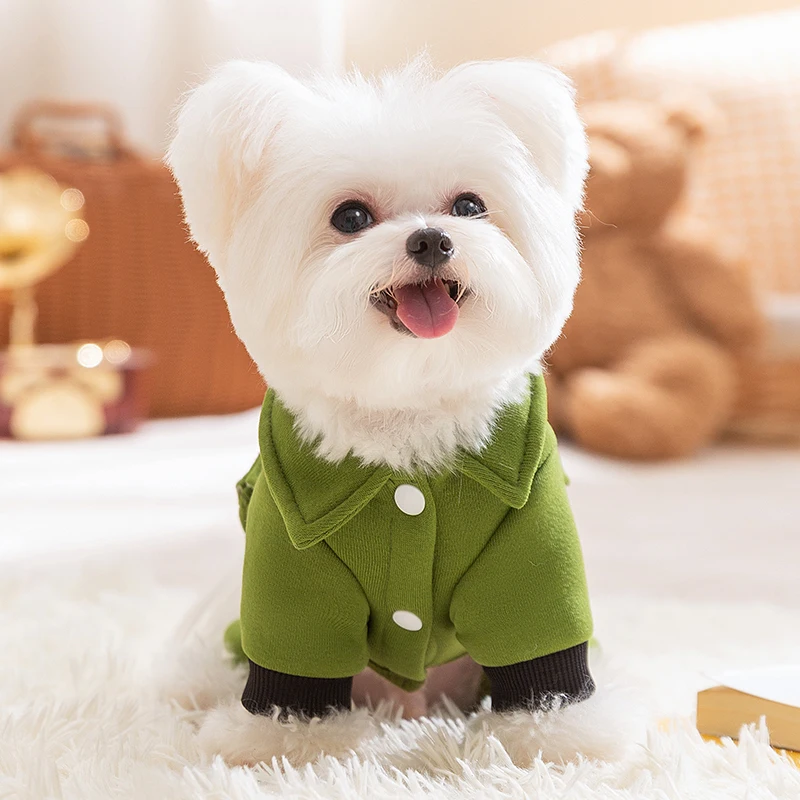ペット犬服 四本足フリース 秋冬スタイル：通気性と機能性を両立した実用性を検証