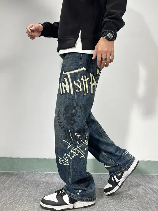 アートプリント メンズストレートデニムパンツ【ゆったりシルエット・秋冬用・ウォッシュ加工】