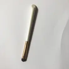 ベツジン 旅行用短毛アイシャドウブラシ【馬毛・眉毛用・長さ13cm】