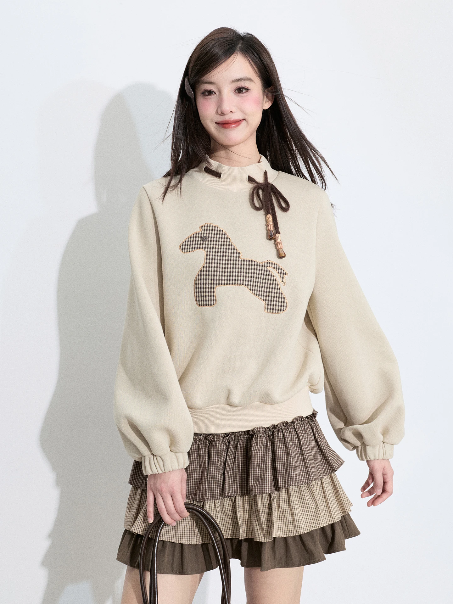20代後半から30代女性にぴったりな春のカジュアルファッション、どう選ぶ？