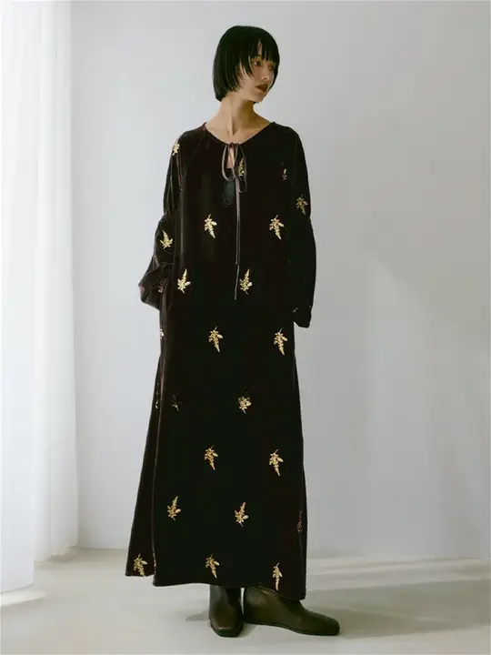フランス風レトロデザインのワイドAラインサテン刺繍ランタンスリーブワンピース