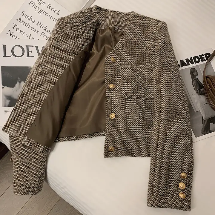 カーキ色Vネックチェック柄ジャケット【短丈・フレンチスタイル】