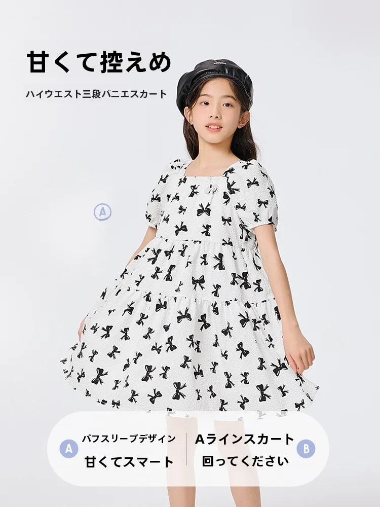 可愛いデザインの女児用ワンピース：夏用パフスリーブモデルの実用性とデザイン特徴