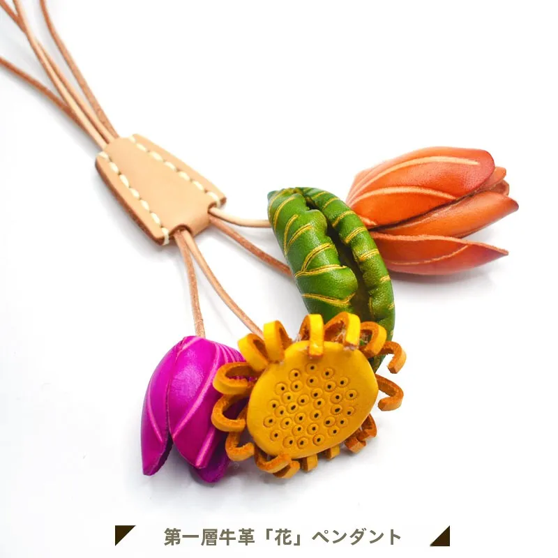 立体真皮製車用ミラー飾り：牡丹と蓮の花デザインで空間を節約する高品質内装アイテム