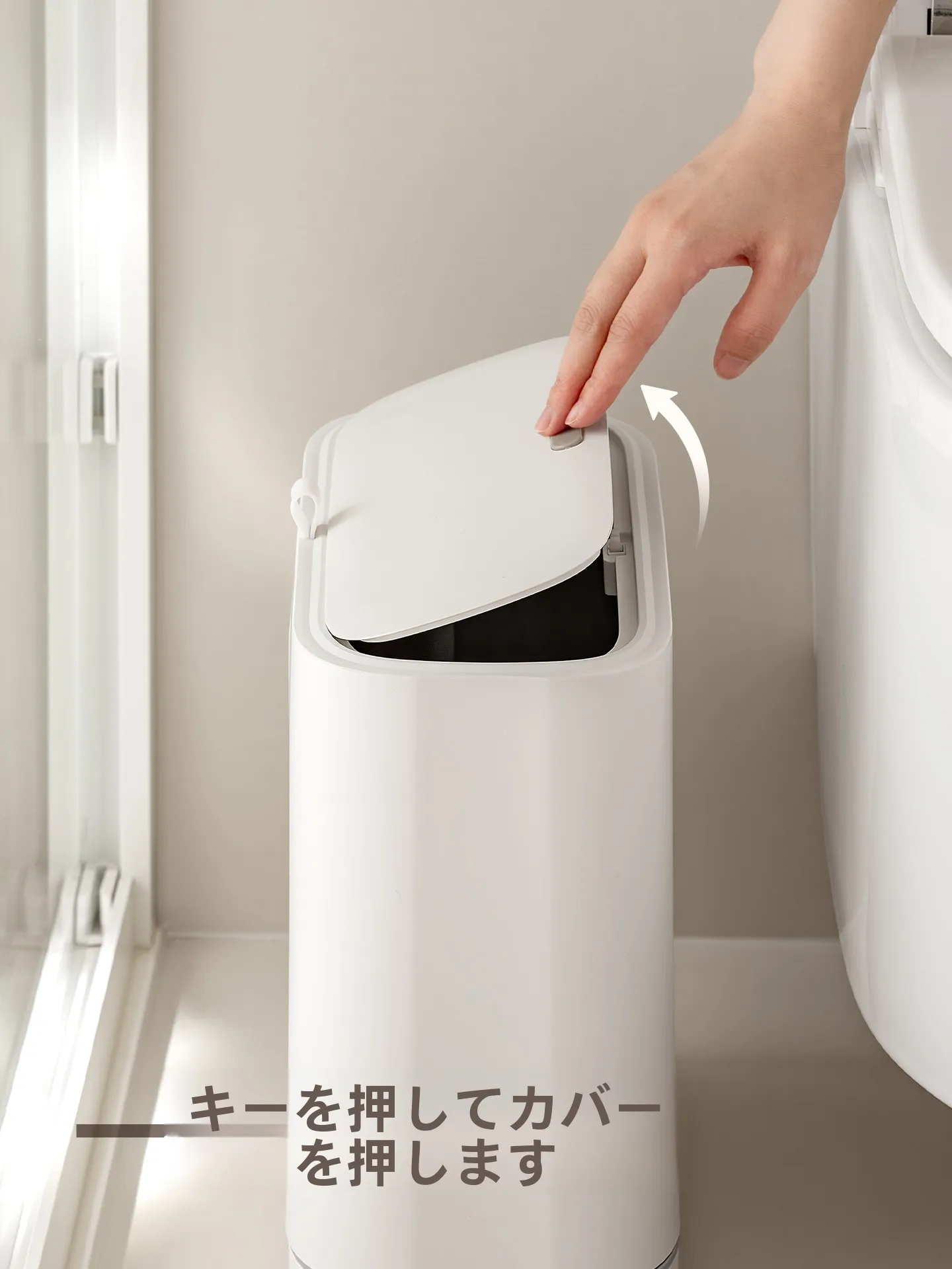 Lazy Corner 12L スリムゴミ箱：キッチン・トイレで実用性を実証