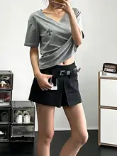 デザイン性のある黒のハイウエストワークスタイルスカート【夏用・シンプル・大人っぽい】（セットアップ対応）