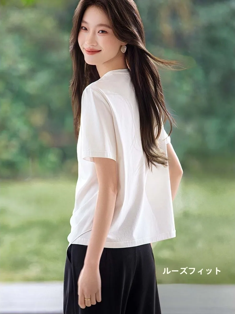 「Tシャツイン」で失敗しない着こなしは？捻りデザインのカジュアルTシャツが解決する3つの理由