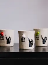 可愛い猫デザインの手作り陶器マグカップ【ギフトに最適・ユニーク】