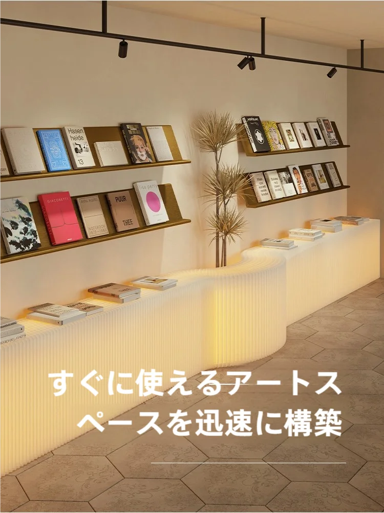 ディスプレイラックをどう選ぶ？長方形の折りたたみ式ラックが、小さな空間に届ける「美しさの在り方」