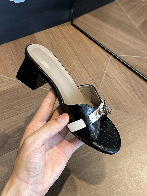 羊皮製クロコダイルサンダル：夏用ソフトソールで脚に合う高めヒールスタイル