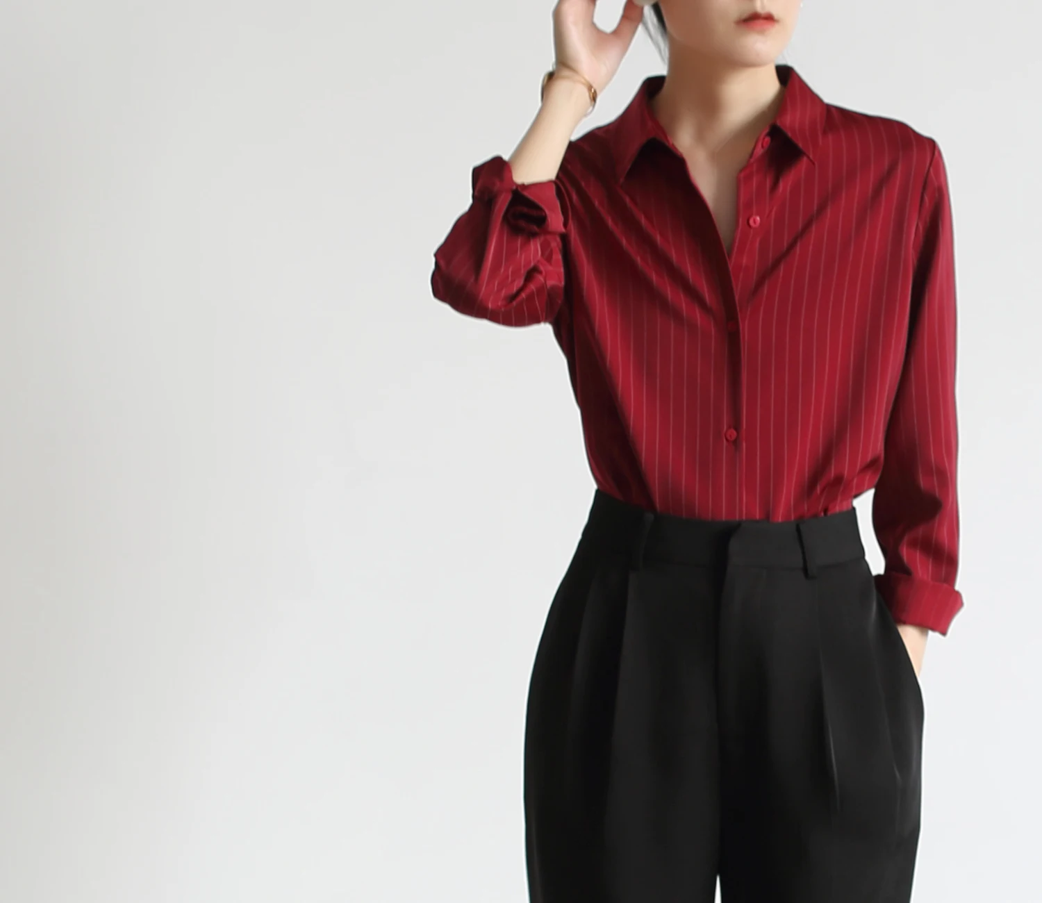 大人可愛い服 40代コーデ｜ストライプシャツの選び方と着こなしの秘密